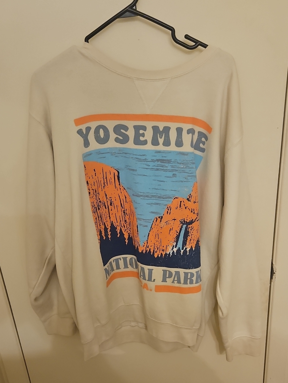 Yosemite Graphic Crewneck Sweatshirt - Cream